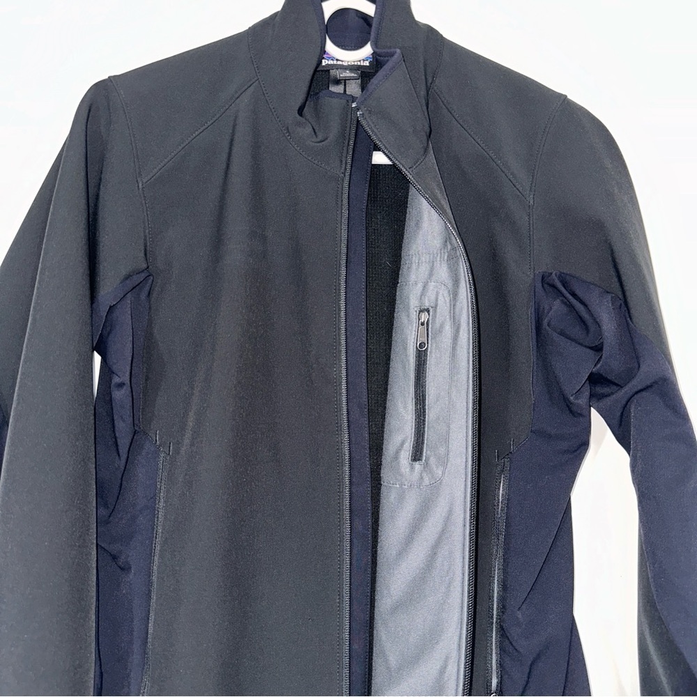Patagonia Women’s Black Adze Jacket - Picture 6 of 10